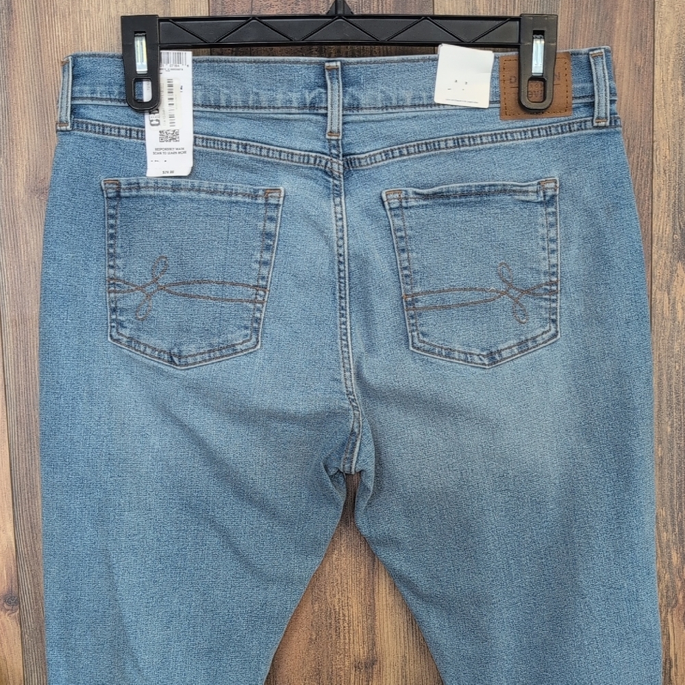 Denizen Levi's NWT Super Stretch Vintage Inspired Boyfriend Jeans 10/30W  P228